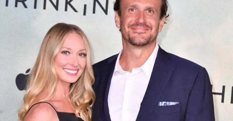 Jason Segel y Kayla Radomski