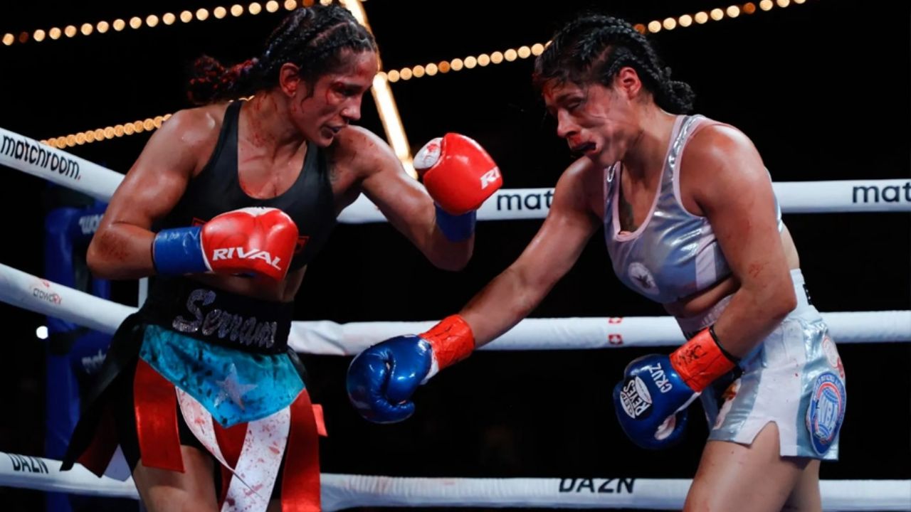 Erika Cruz no se guarda nada; le deja un regalito a Amanda Serrano: “Me tuvo miedo”