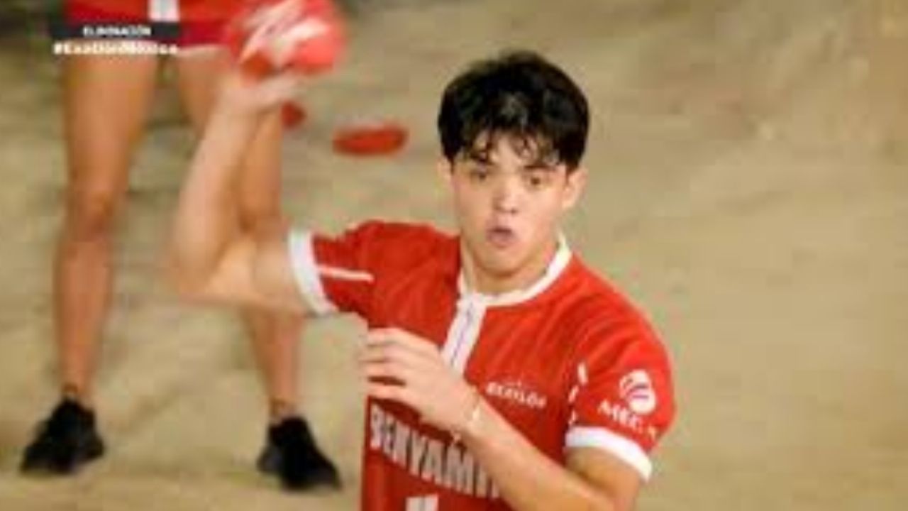 ¡Qué golpazo! Atleta rojo sufre terrible accidente en ‘Exatlón México’; VIDEO lo muestra ensangrentado