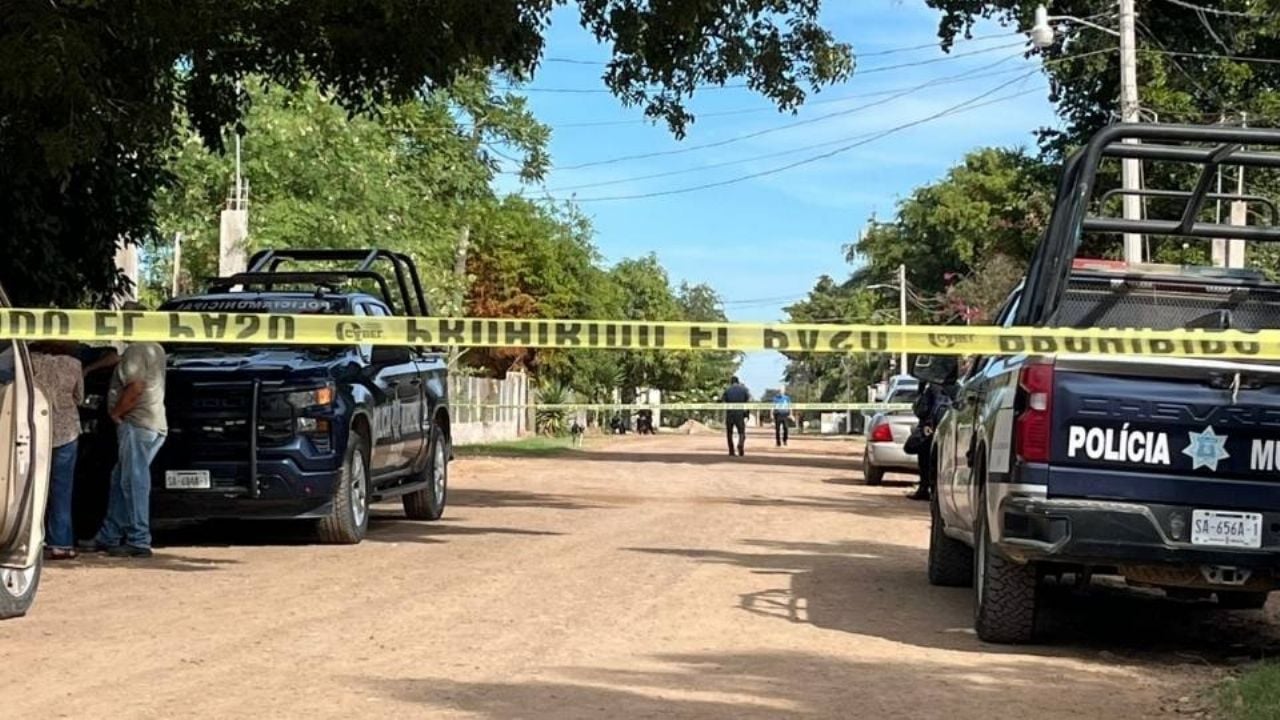 Encuentran sin vida a sujeto en una vivienda de Guasave; lo habrían asesinado con un machete