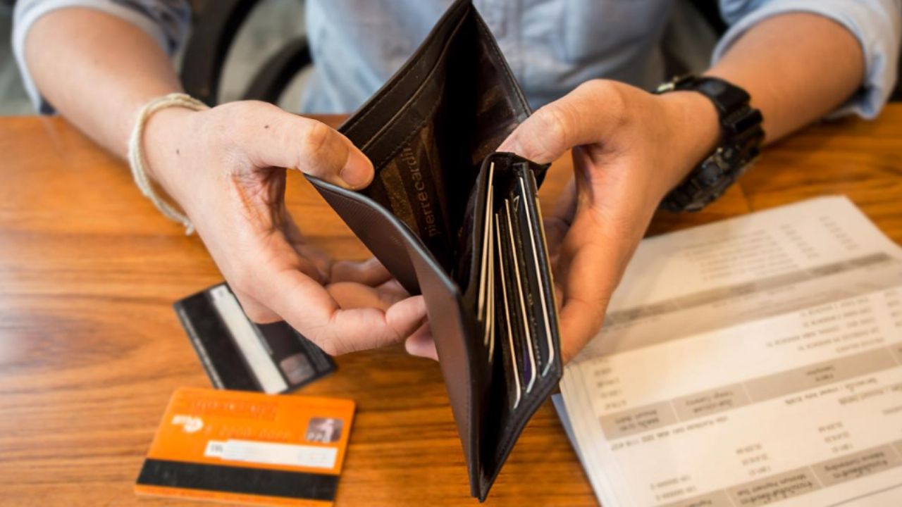 Cuesta de enero: ¿Qué hacer para no ENDEUDARSE al inicio de 2026?