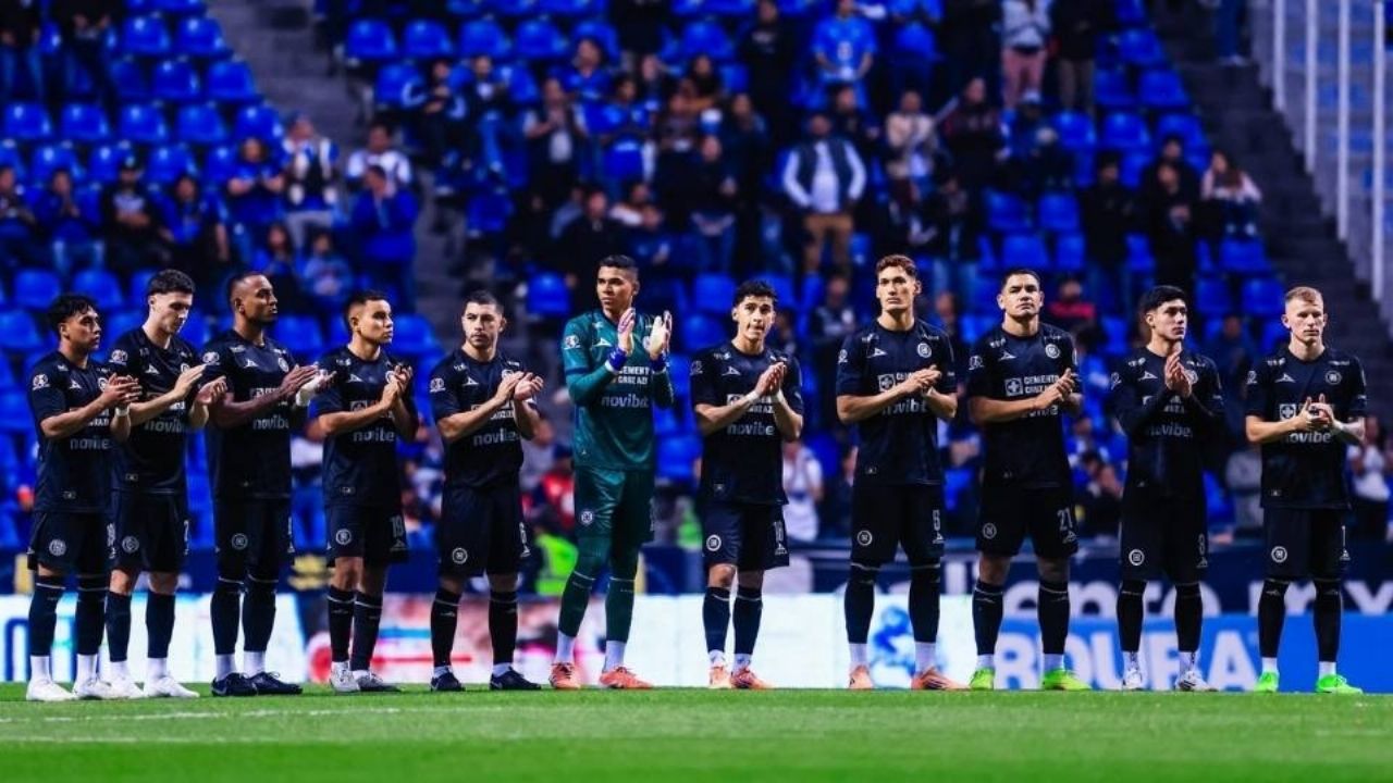 Estrella de Cruz Azul se rebela y no llega al inicio de la pretemporada; buscaría forzar su salida