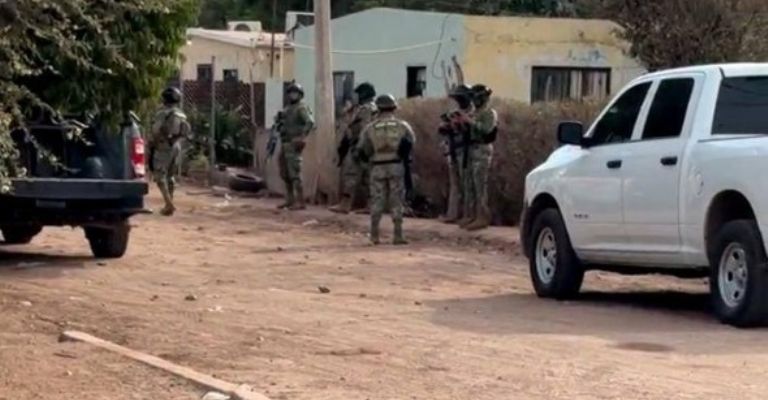 Se presume que hubieron personas detenidas y aseguramiento de droga.