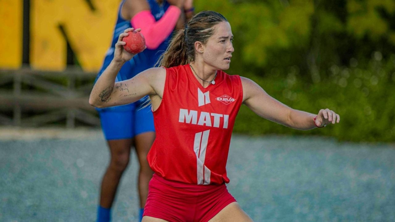 Tragedia roja: Mati Álvarez se accidenta en ‘Exatlón México’; aparece en muletas y ¿abandona el reality?