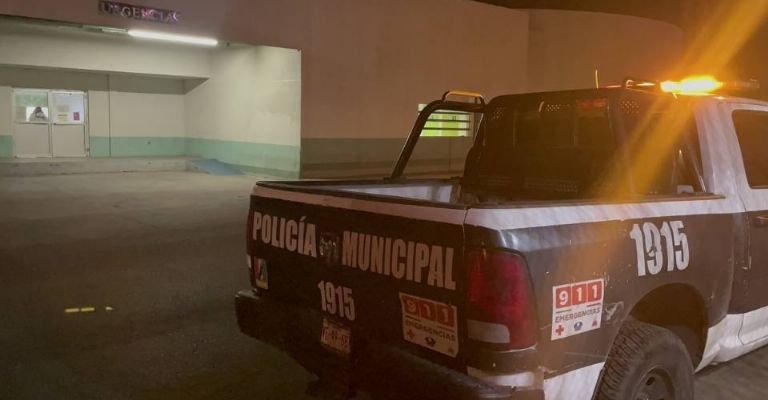 La víctima presenta traumatismo craneoencefálico de alto riesgo.