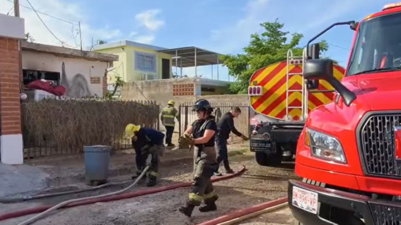 Se incendia vivienda en la colonia Olivares de Hermosillo; autoridades investigan causas