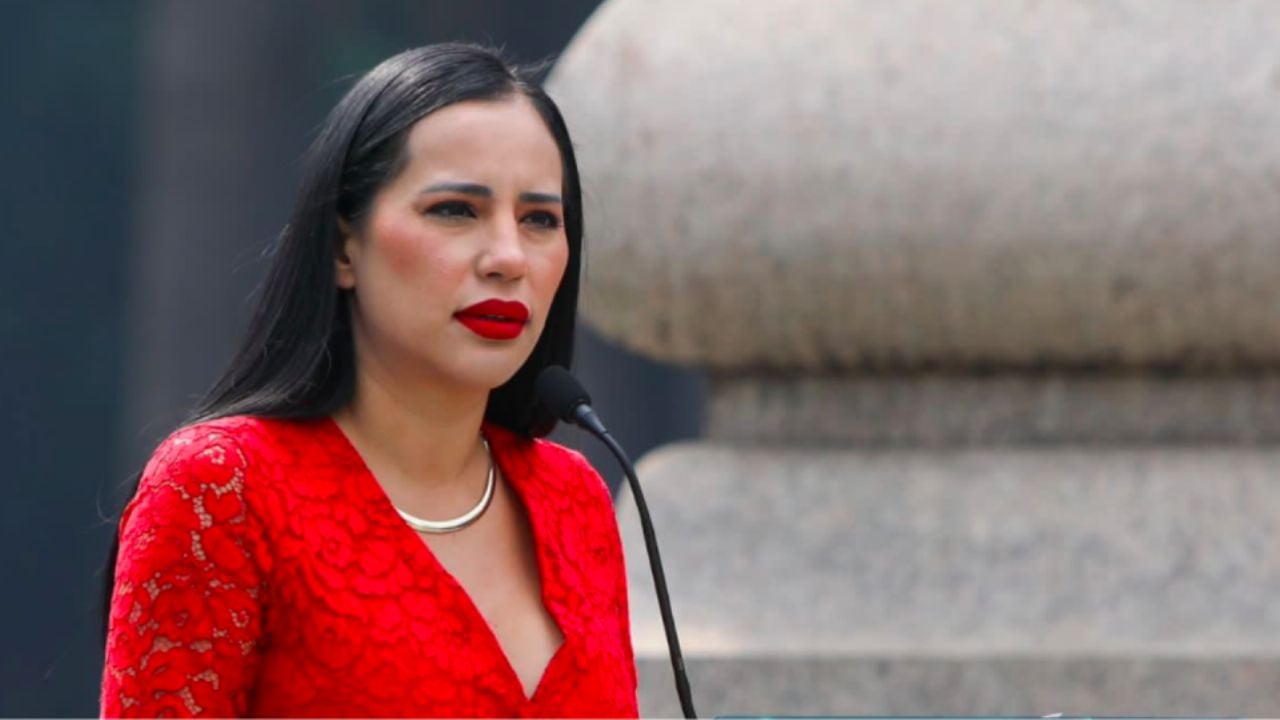 “Es más fácil que termines tú en bolsas”: Sandra Cuevas responde a amenaza de muerte en TikTok (VIDEO)