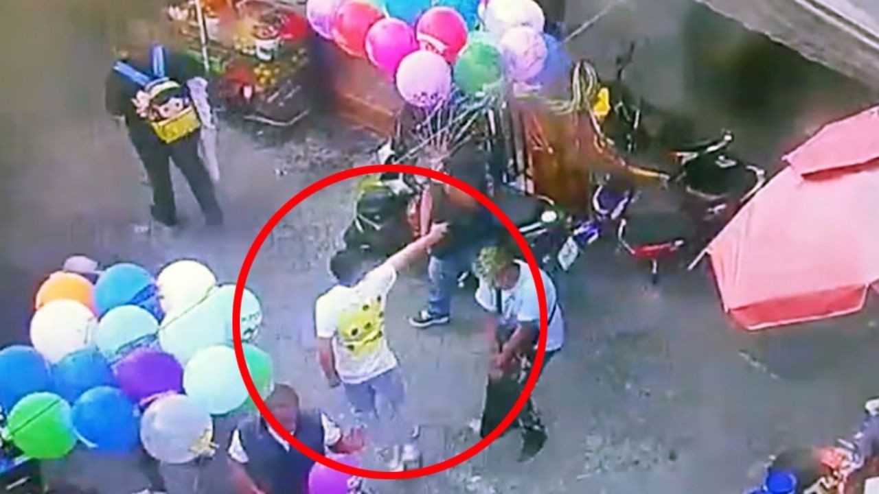 VIDEO: Solitario gatillero asesina a un hombre en Tepito; dos mujeres resultaron lesionadas