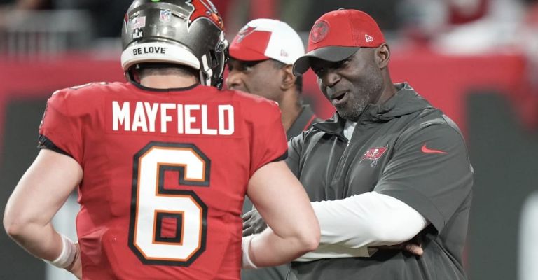 Mayfield se lesionó y eso también contribuyó a la debacle