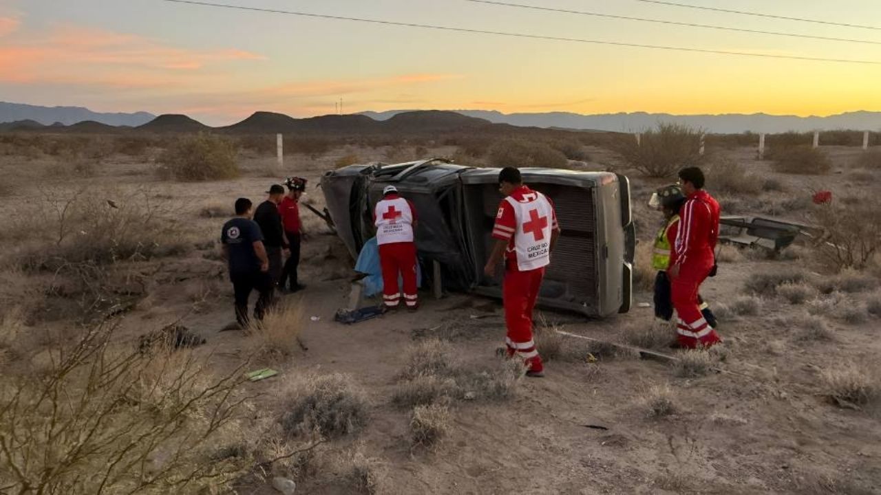 Tragedia en Coahuila: Muere mujer y otra resulta lesionada tras volcarse en la Saltillo–Torreón