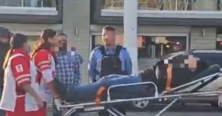 Accidente vial deja a un motociclista lesionado sobre la avenida Miguel Alemán.