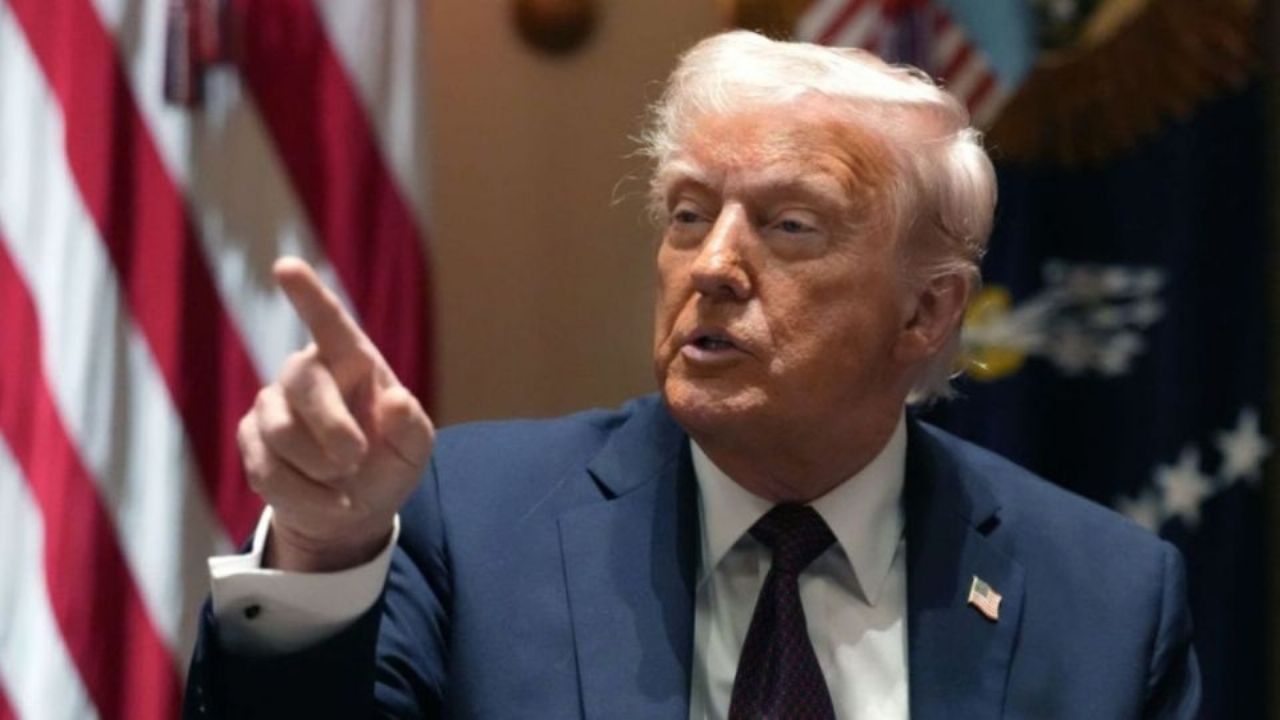 Donald Trump eleva la presión sobre Europa: Anuncia aranceles del 10% y amenaza con subirlos al 25%