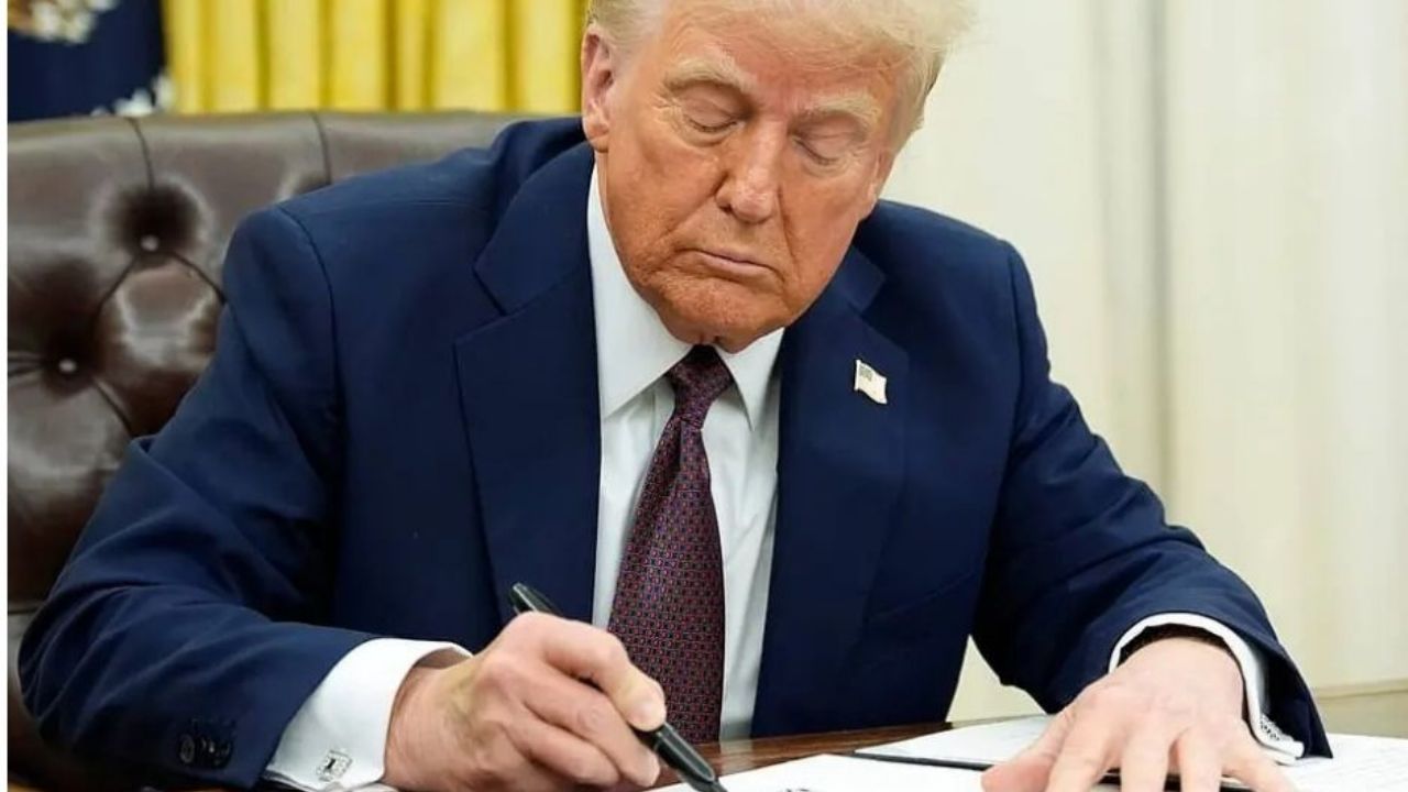 Trump afirma que impondrá identificación obligatoria a votantes, lo apruebe o no el Congreso