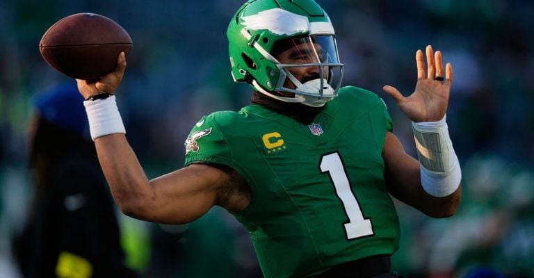 Hurts y los Eagles planean arruinar el regreso de Purdy a Philadelphia