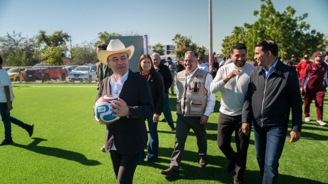 Durazo Montaño recupera Unidad Deportiva Ley 57 y del campo de fútbol JOSS #3 en Hermosillo
