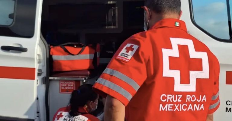 Paramédicos de Cruz Roja Mexicana confirmaron que el masculino ya no contaba con signos vitales.