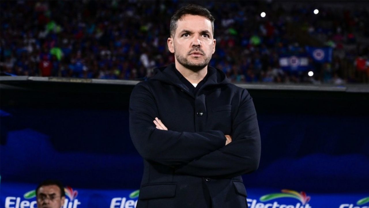 Nicolás Larcarmón pide paciencia a hinchas del Cruz Azul tras mal debut en el Clausura 2026 ante el León