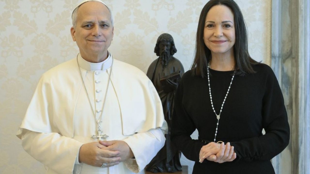 El Papa León XIV se reúne en el Vaticano con la líder opositora de Venezuela María Corina Machado