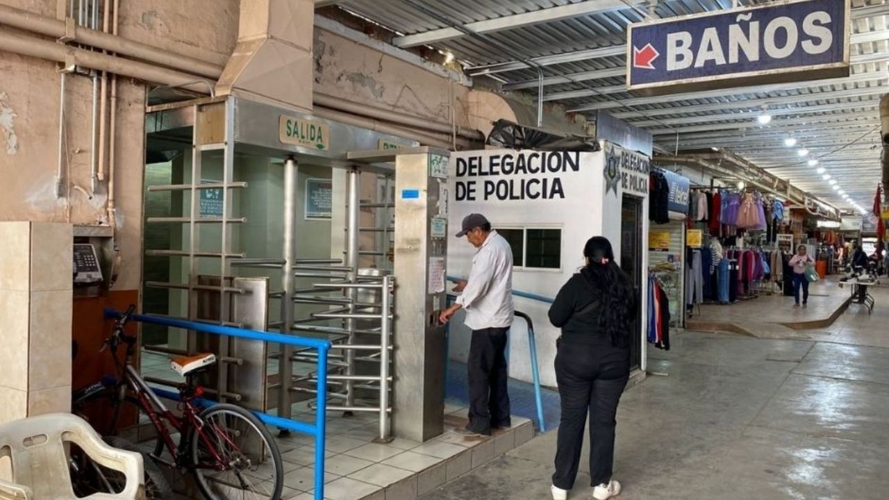 Recursos de los baños en el Mercado Municipal de Navojoa seguirán en manos de locatarios