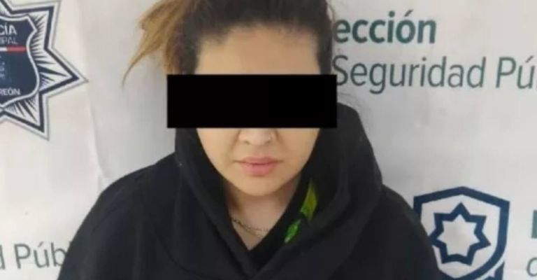 Detienen a mujer por violencia familiar en la colonia Moctezuma de Torreón, Coahuila.