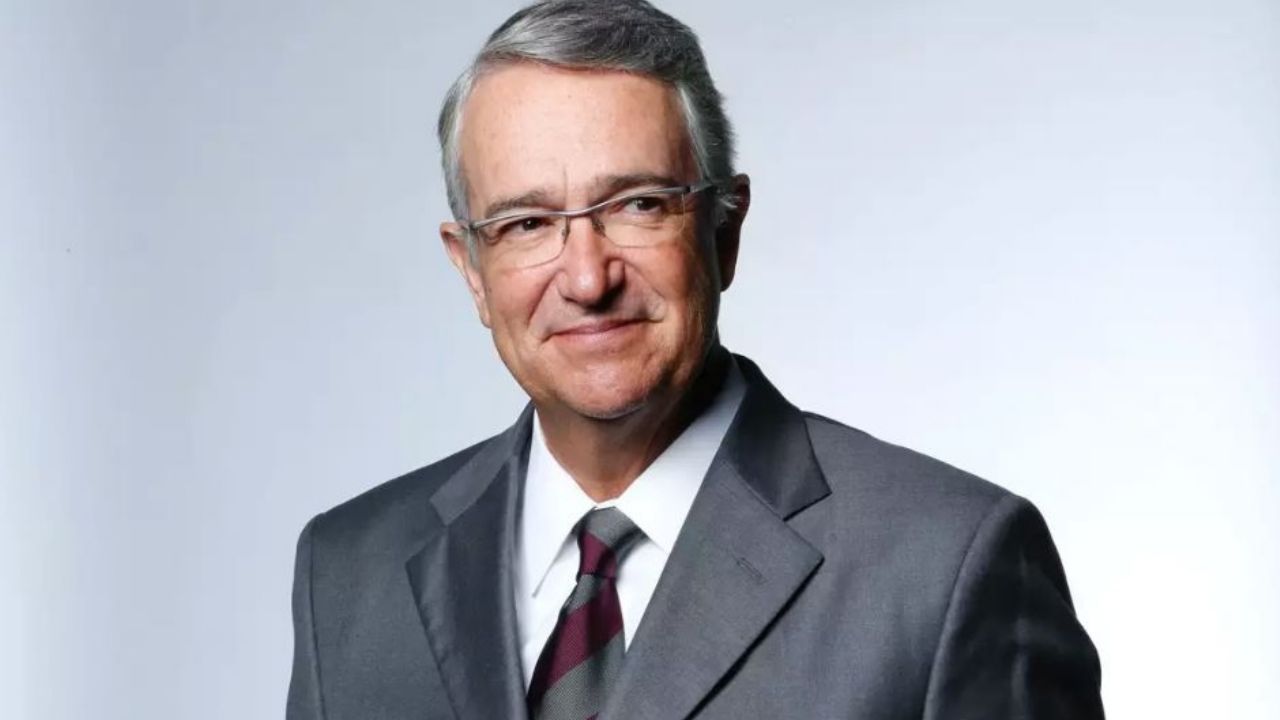 Salinas Pliego ‘arremete’ en contra del registro de telefonía celular tras filtración de datos de Noroña