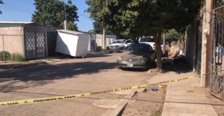 Un sujeto apodado como 'El Sombra' y uno más fueron detenidos tras una fuerte movilización y un cateo