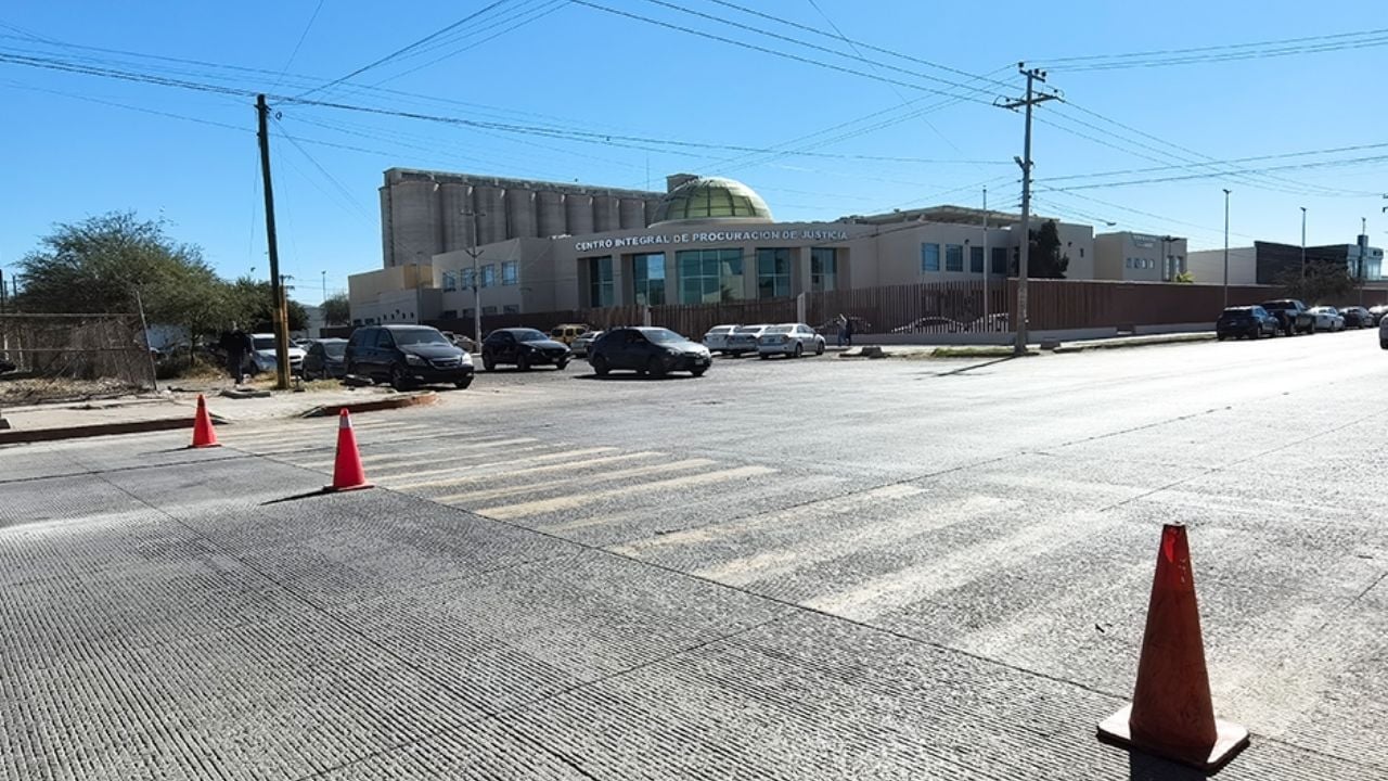 Se levantan bloqueos en calle Jalisco de Ciudad Obregón; familiares de joven desaparecida advierten más protestas