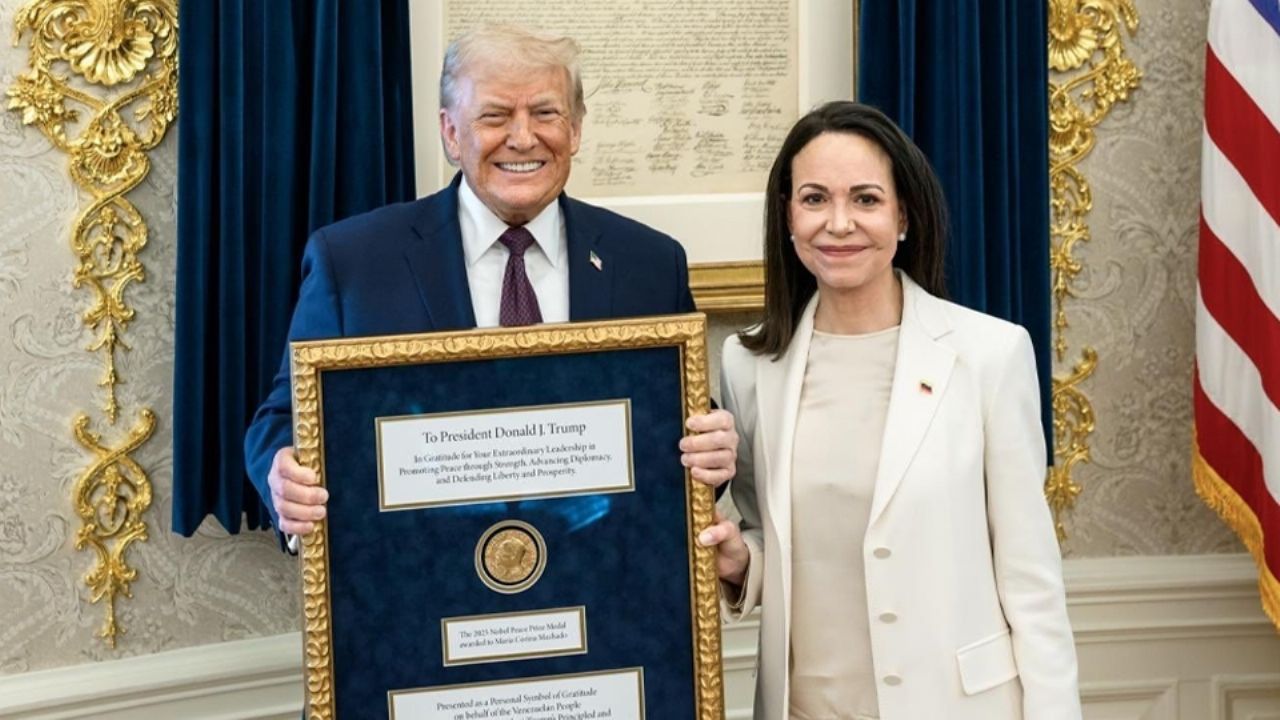 “Es un gran honor”: Corina Machado le regala su Nobel de la Paz a Trump durante encuentro