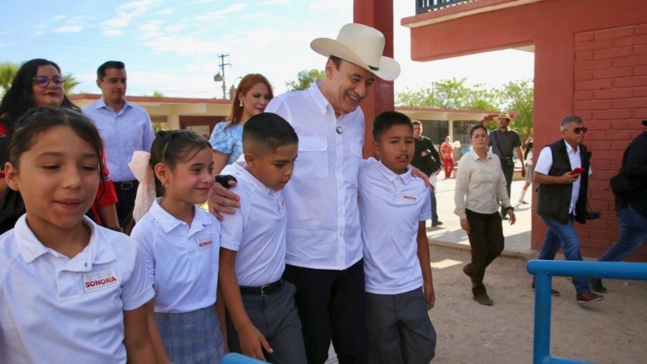 Durazo asegura entrega oportuna de uniformes escolares; amplían tiempo para actualizar tallas