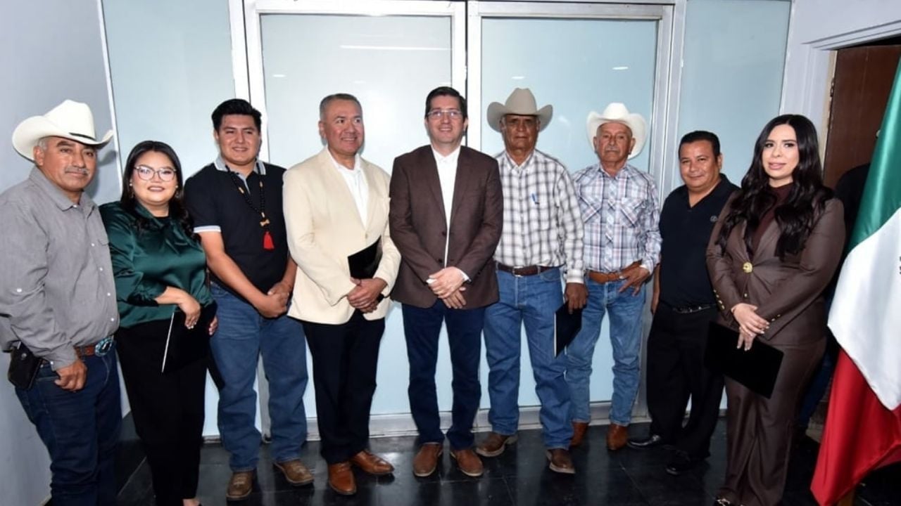 Ayuntamiento de Navojoa entrega constancias y toma protesta a nuevos comisarios rurales