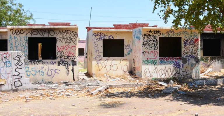 Las casas abandonadas en Cajeme generan invasiones, inseguridad y basureros clandestinos