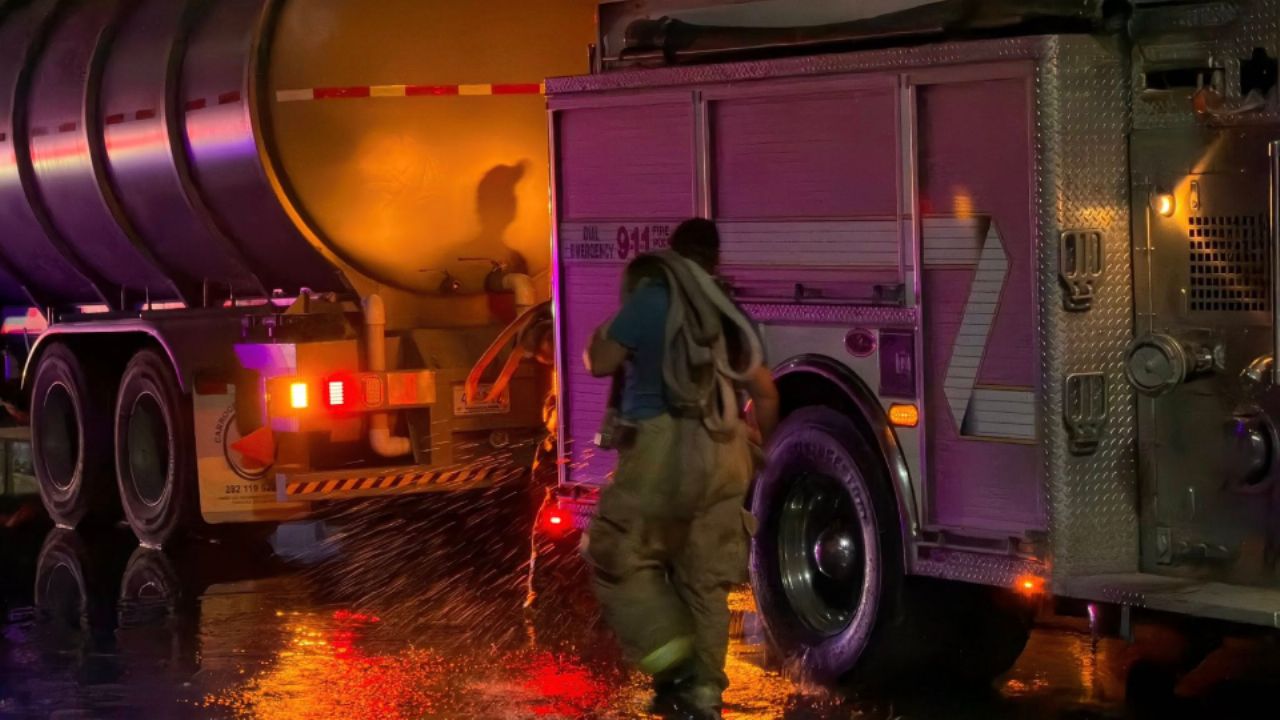 Heroico RESCATE durante INCENDIO en Guaymas: Salvan a adulta mayor mientras su HERMANO muere CALCINADO