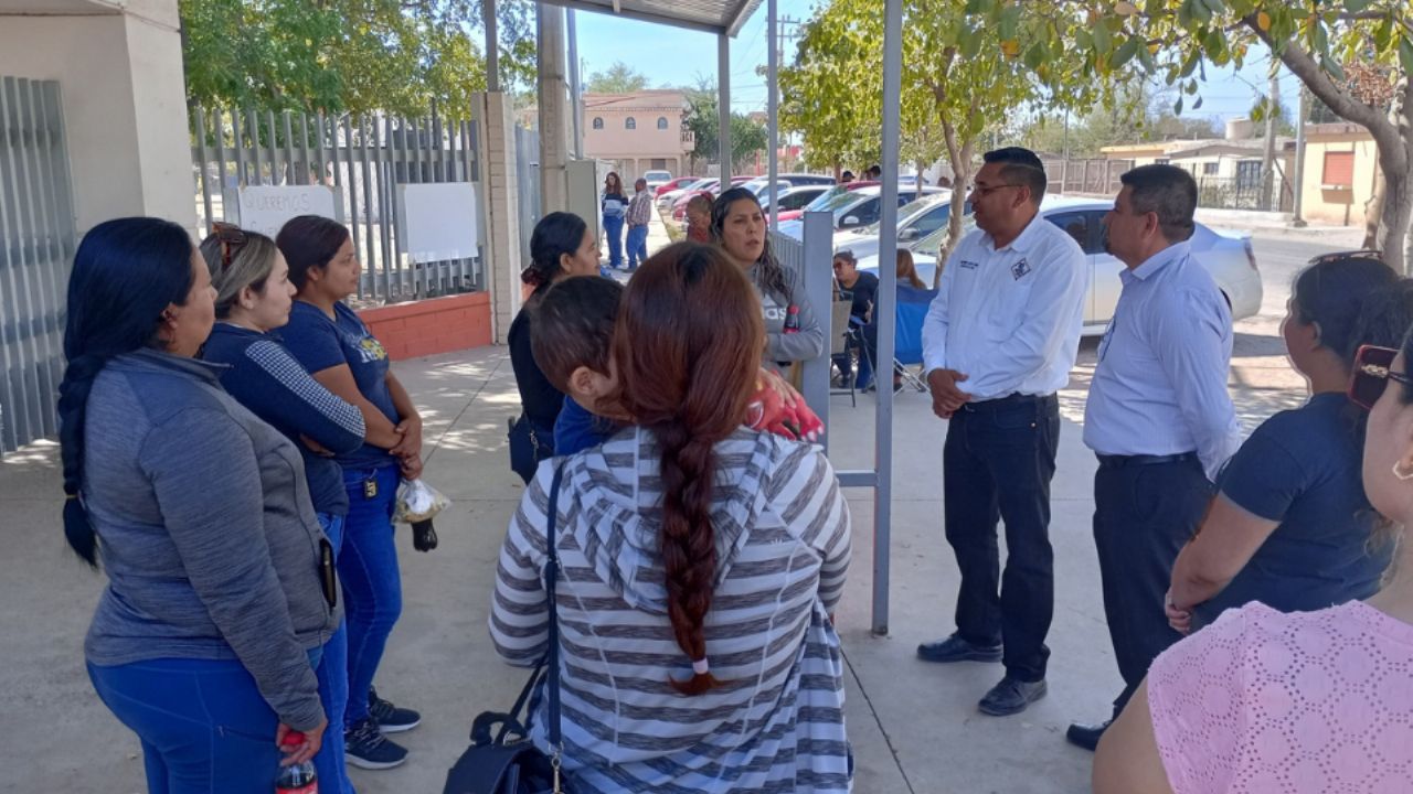 Cierre de planteles en la región del Mayo es uno de los principales retos a resolver para la SEC; padres de familia se manifiestan