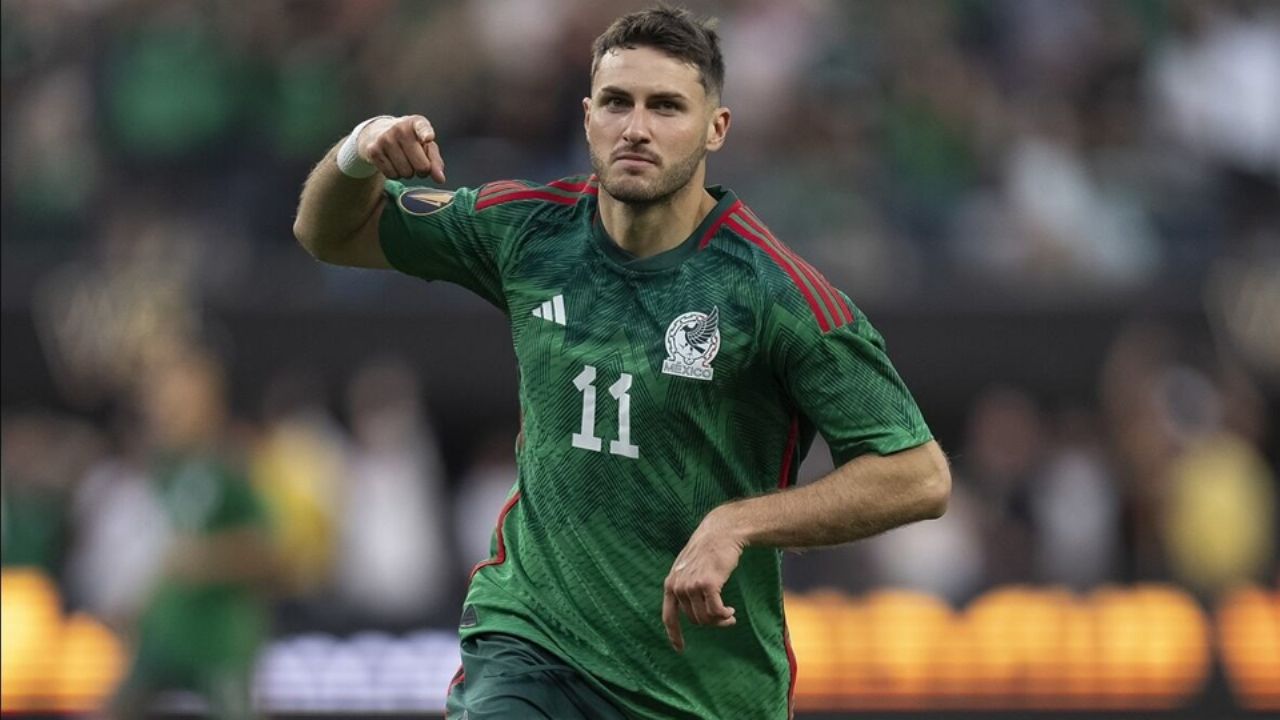 ‘Santi’ Giménez asegura que México hará historia en el Mundial 2026: “Quiero ser Campeón del Mundo”