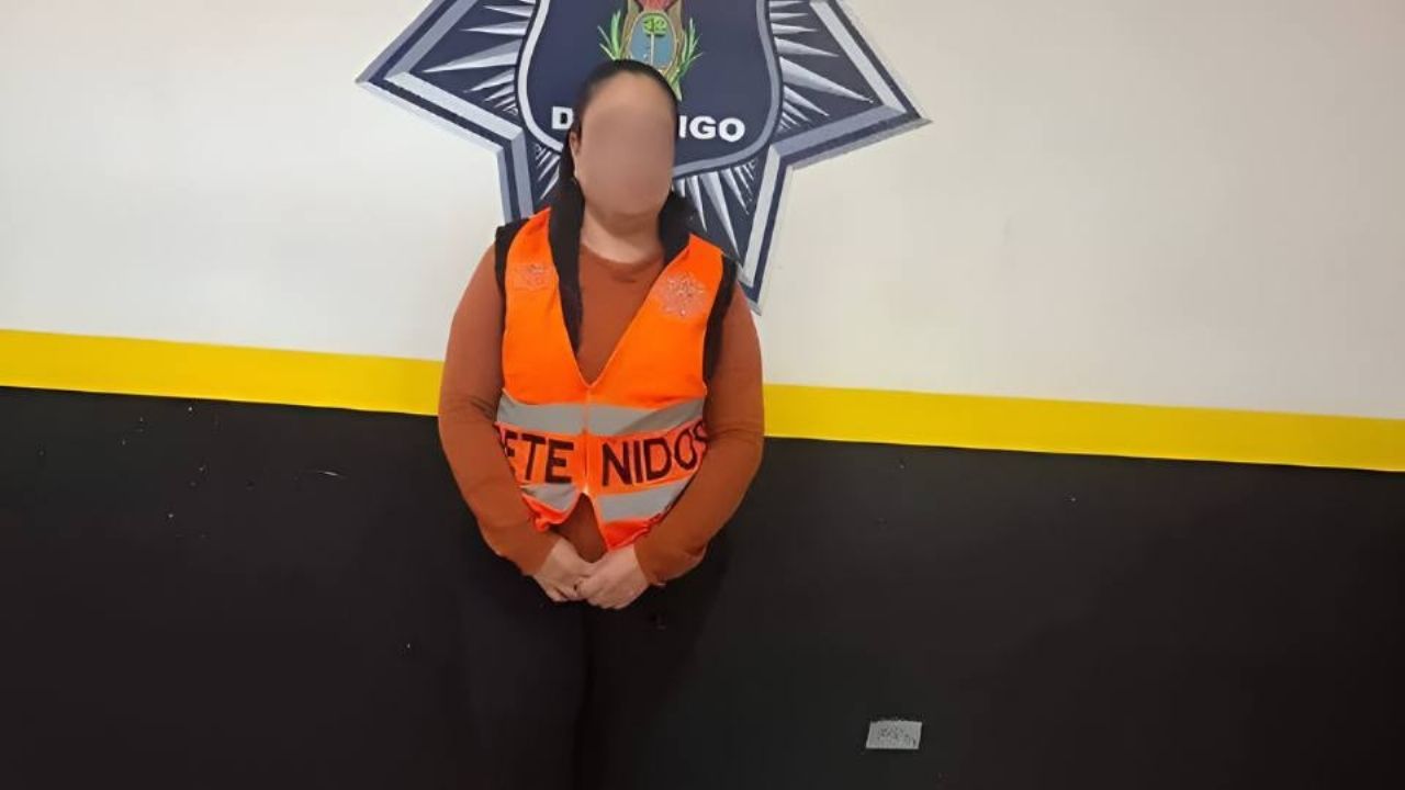 Detienen a empleada por presunto robo en Durango; tenía recibos de pago y dinero en efectivo