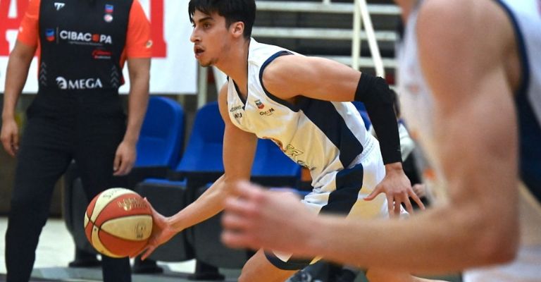 Duarte ya se encuentra sudando el jersey emplumado