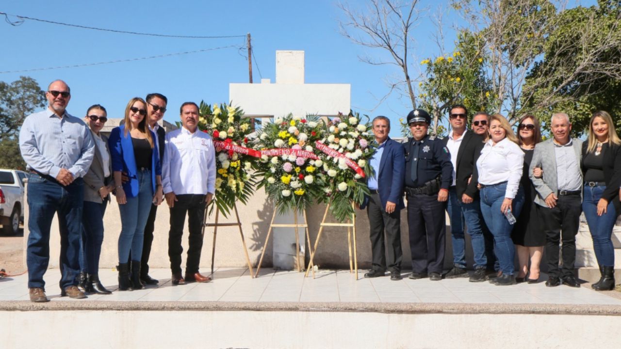 Comisaría de Seguridad Pública realiza homenaje a ‘policías caídos’ en el panteón municipal de Navojoa