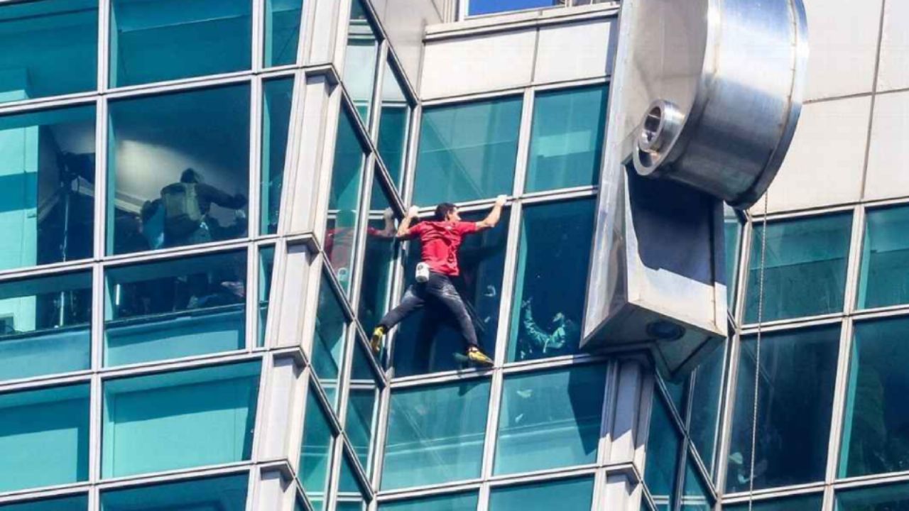 Alex Honnold desafía la muerte: Sube el rascacielos más alto de Taiwán sin equipo de seguridad (VIDEO)