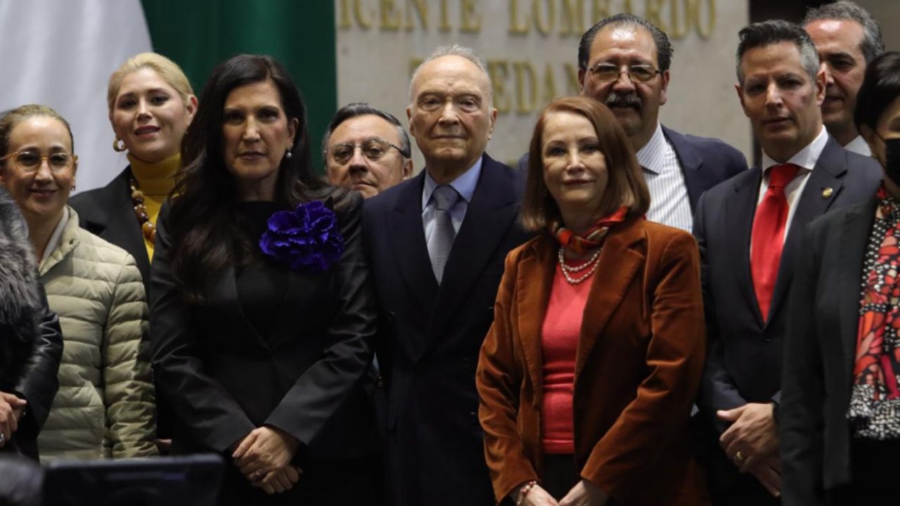 Alejandro Gertz Manero se va a Reino Unido; rinde protesta como embajador tras ser ratificado por el Congreso