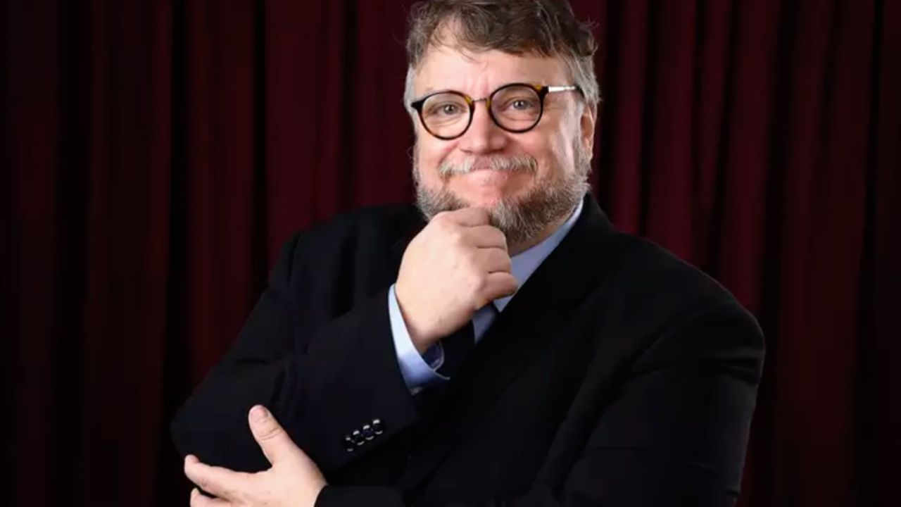 (VIDEO) Guillermo del Toro canta ‘México Lindo y Querido’ con mariachi y rinde homenaje a sus raíces