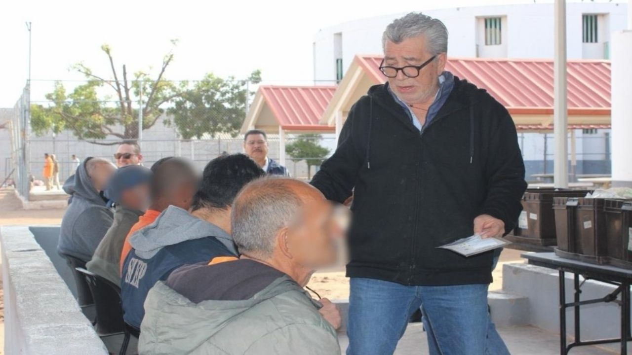 Club Rotario Hermosillo Pitic dona 350 lentes de lectura a población del Cereso Dos