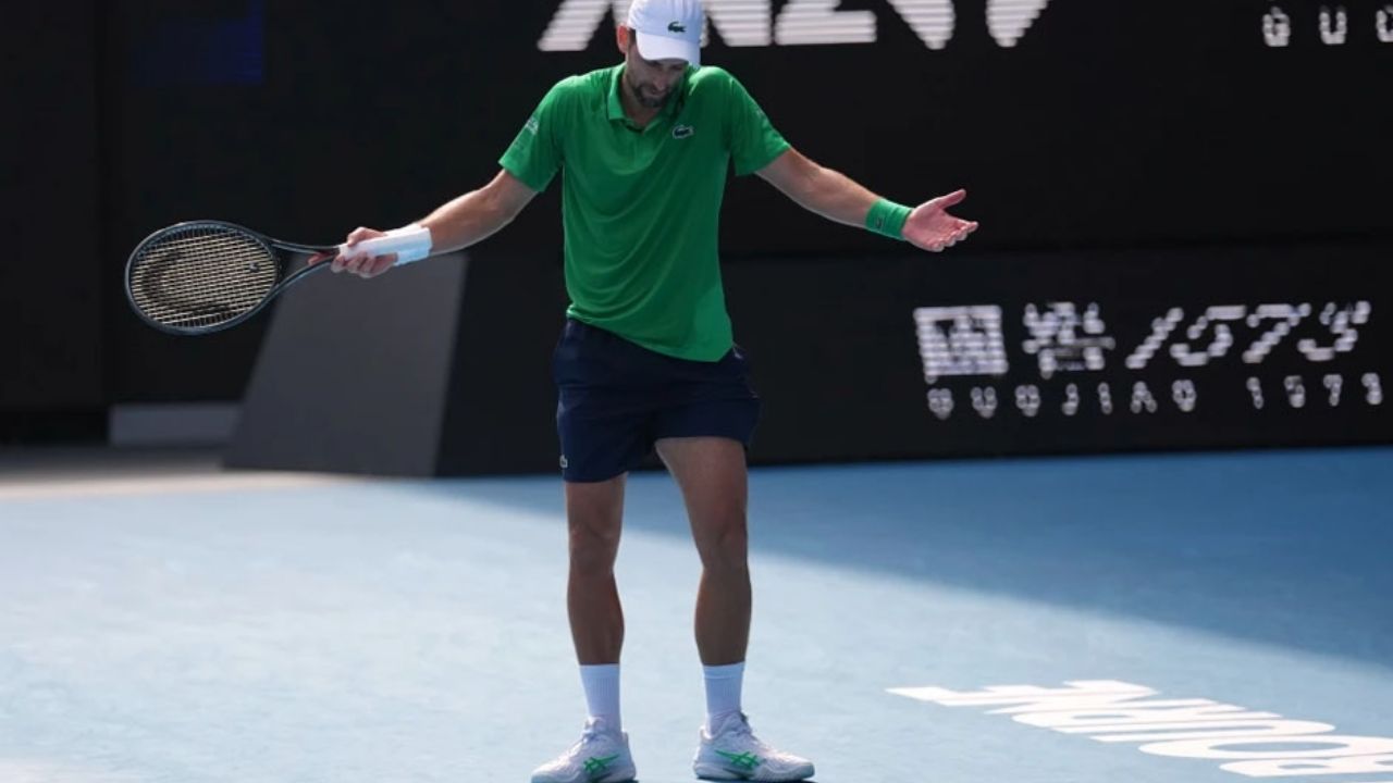 Novak Djokovic reconoce que tuvo suerte para avanzar en el Abierto de Australia