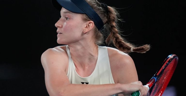 Rybakina será la rival en la final