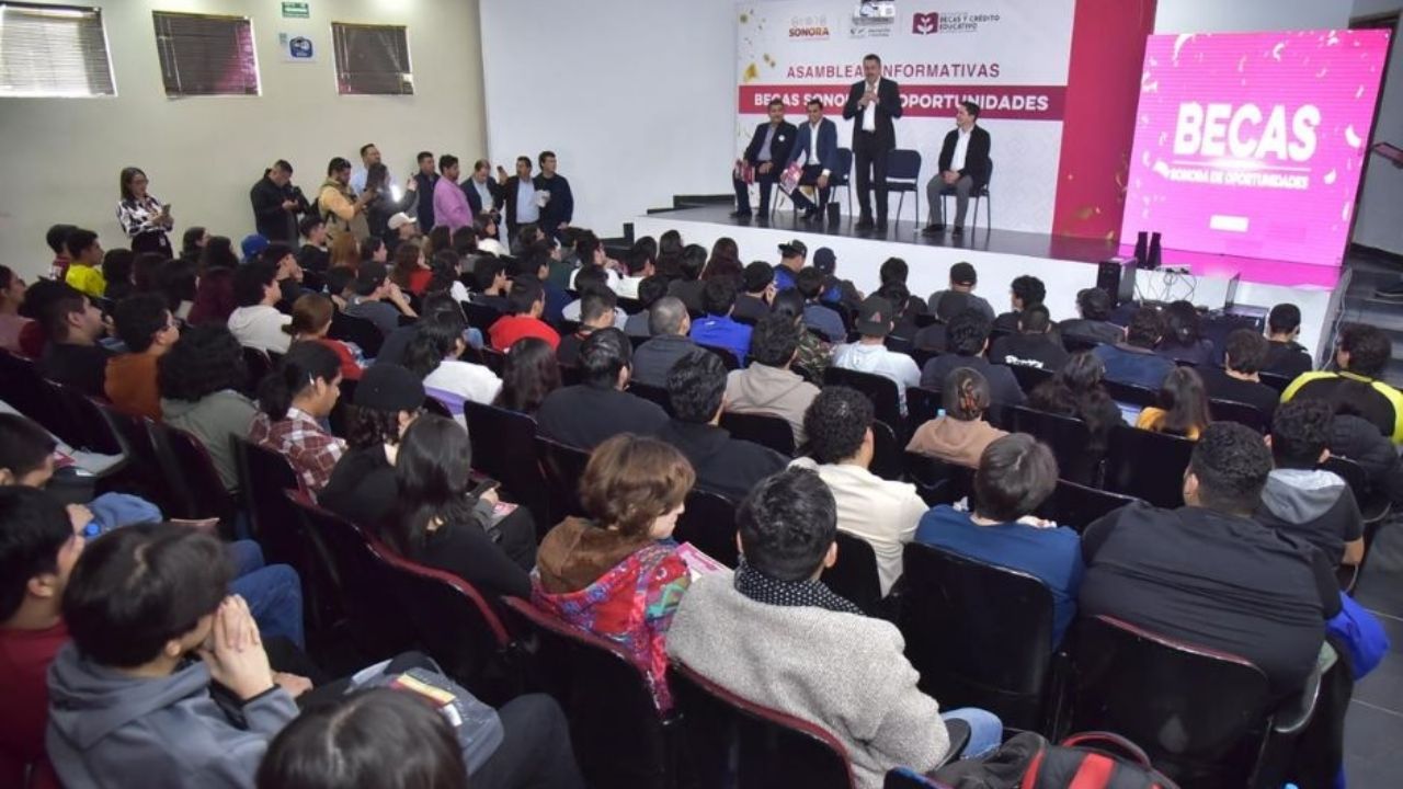 Lamarque encabeza asamblea informativa del programa de Becas Sonora con autoridades universitarias