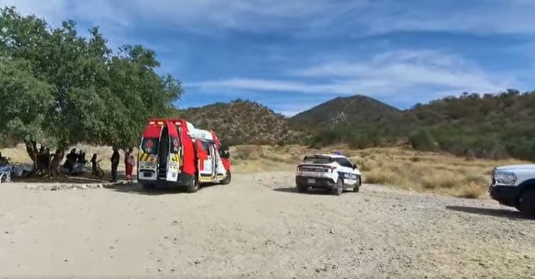Rescatan a adulto mayor en el cerro El Bachoco, al norte de Hermosillo. 