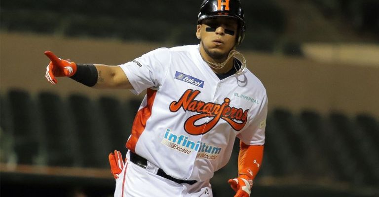 El cañonero jugó en invierno con Naranjeros