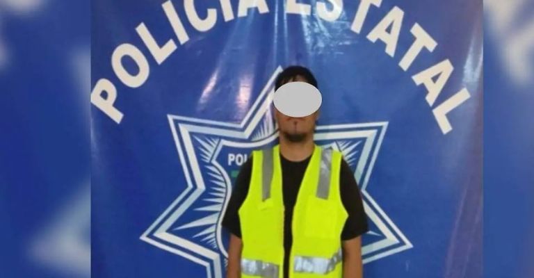 Arrestan a violento sujeto que agredió a sus familiares en Gómez Palacio, Durango.