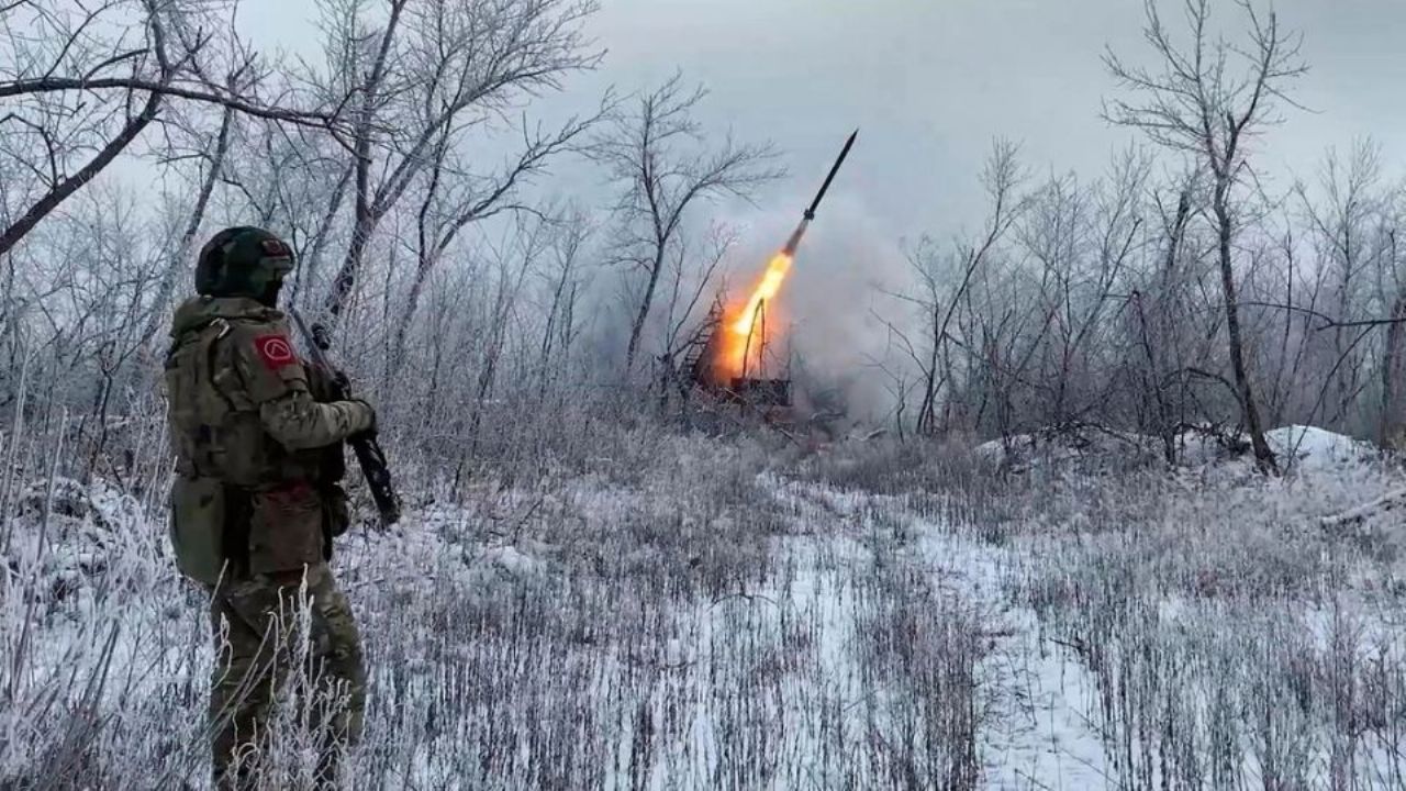 Reanudan negociaciones entre Rusia y Ucrania en Abu Dabi con mediación de Estados Unidos