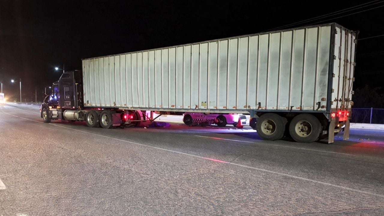 Fallece motociclista tras fuerte encontronazo con tráiler en la carretera Hermosillo – Ures