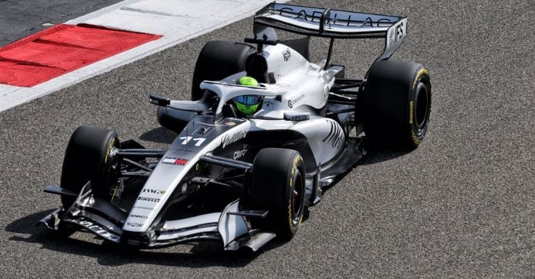 El auto rodó en pista durante una sesión de pruebas